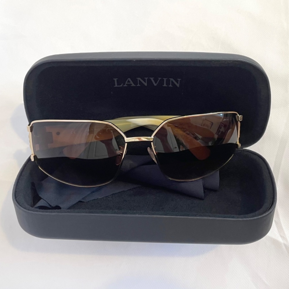 Lanvin Gold & Tortoise Sunglasses with Crystal Detail – Gradient Lenses – Case - Picture 6 of 8